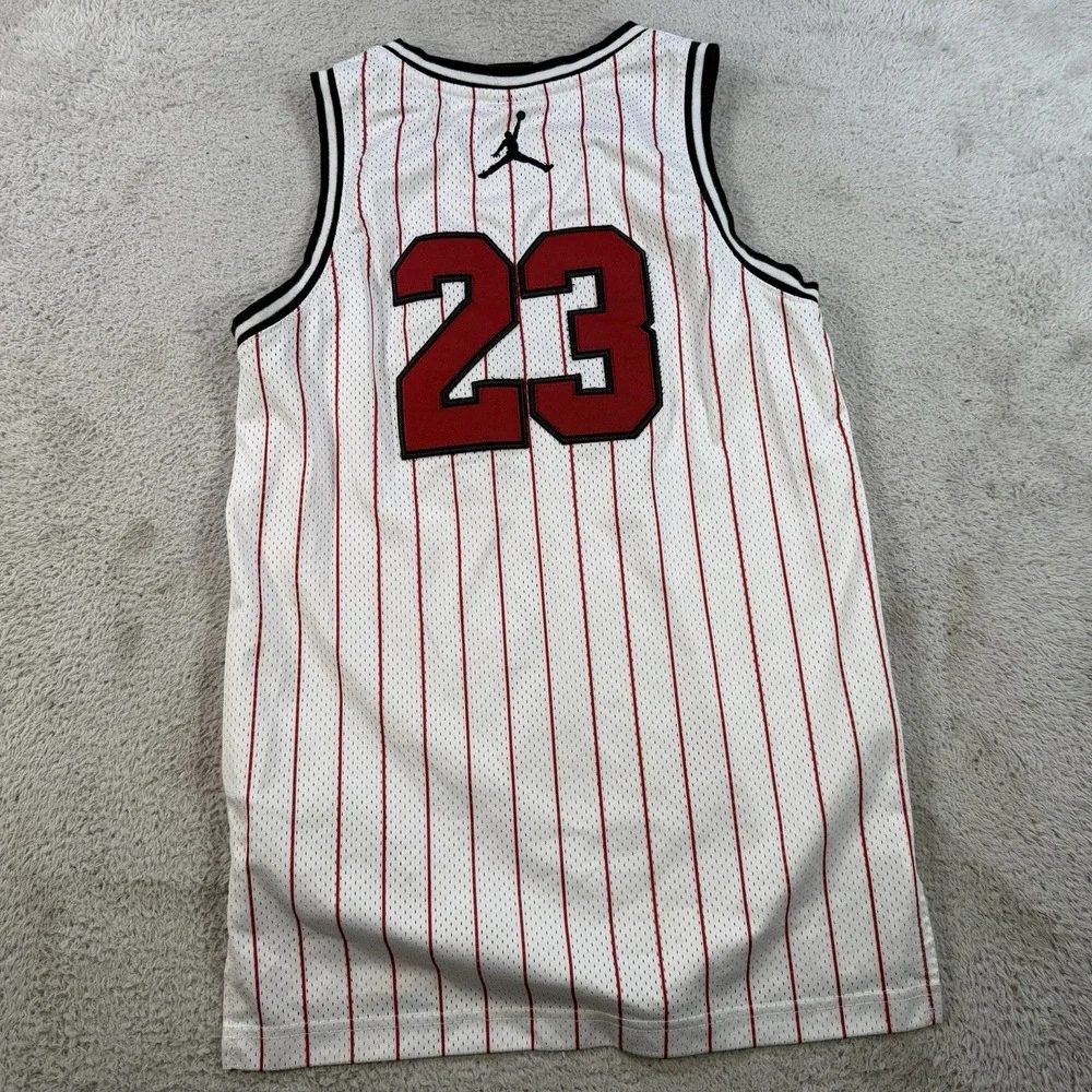 Nike Air Jordan Jersey Youth Large White Red Pinstripe Basketball #23 Bulls